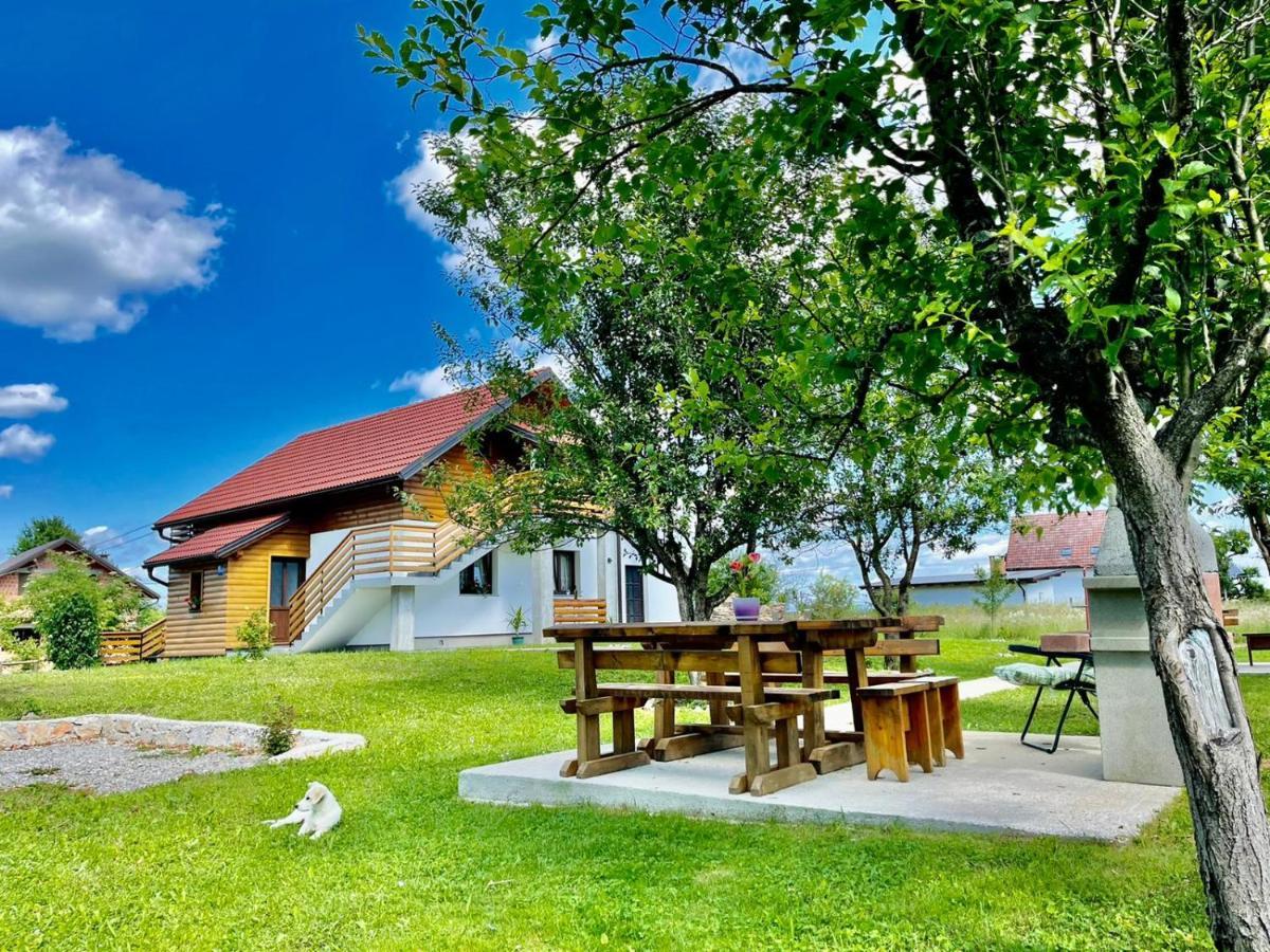 Studio Apartmani Patricia Smoljanac Exterior foto